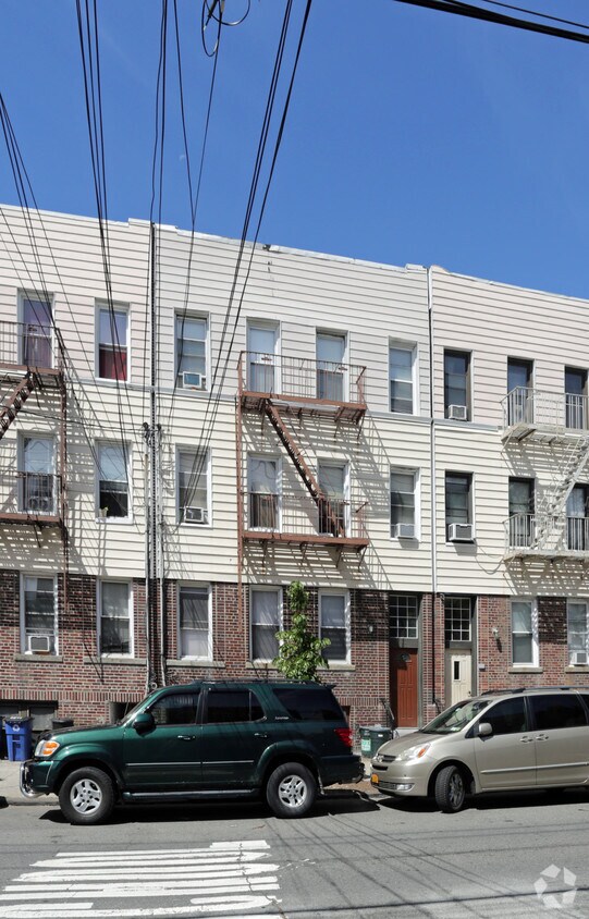 Foto del edificio - 1813 Radcliff Ave