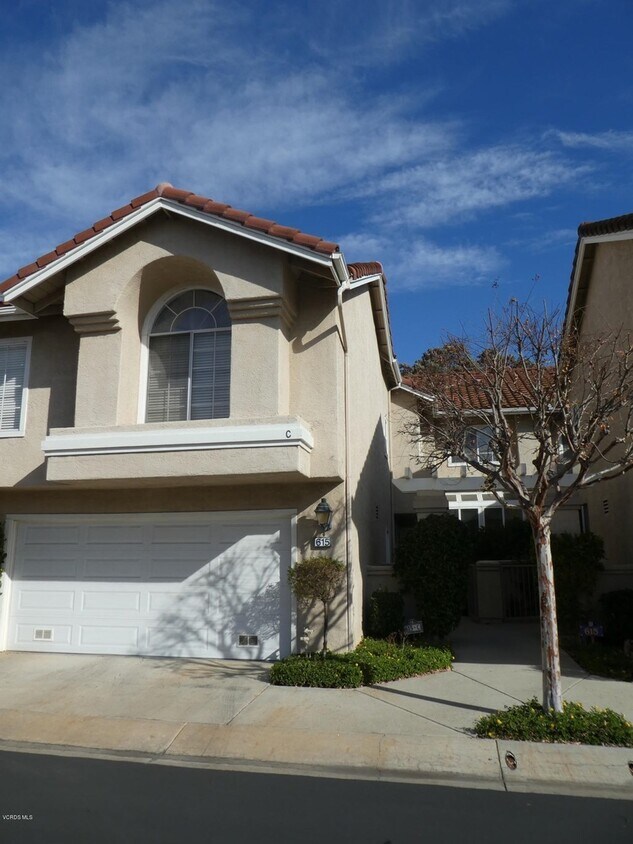Foto principal - 615 Baywood Ln