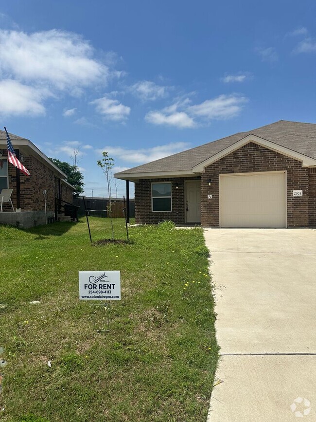 Building Photo - 2303 A Duntov Dr