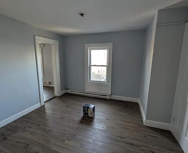 Building Photo - 245 Brooks St