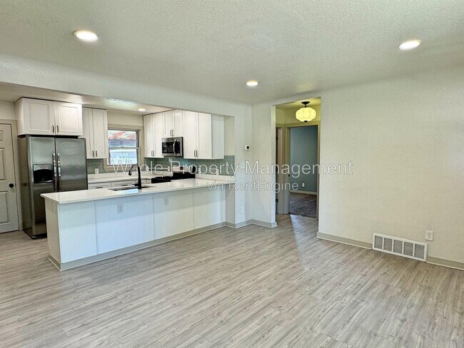Foto del edificio - 4217 S Sherman St
