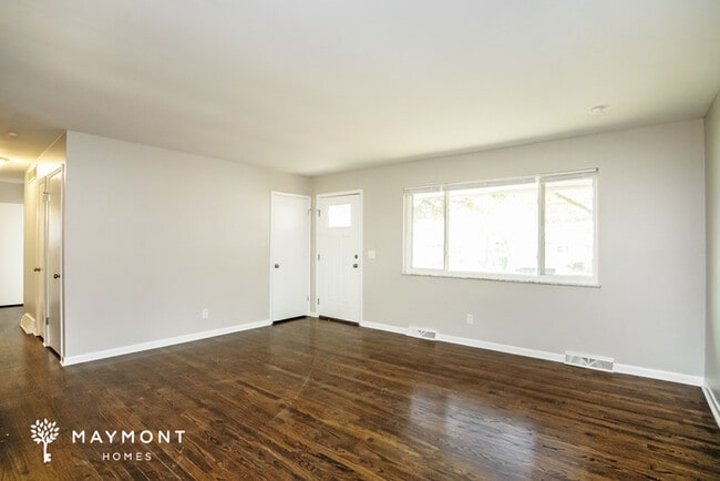 Building Photo - 6588 Montevista Dr