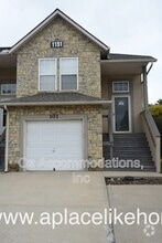 Building Photo - 1151 N Mart-way Dr