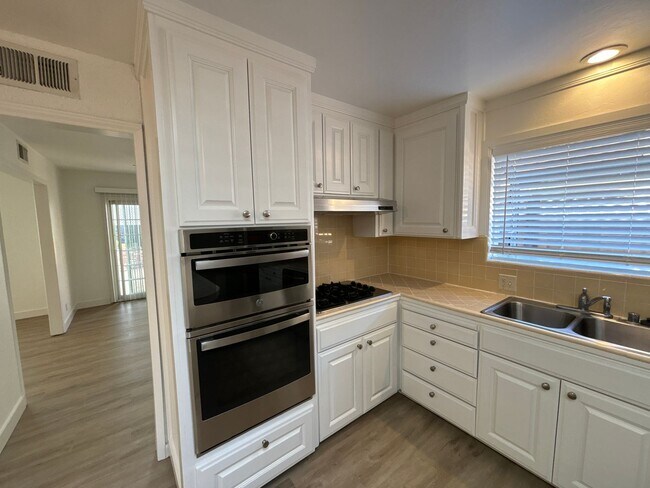 Foto del edificio - CAMBRIAN - Single level home with newly up...