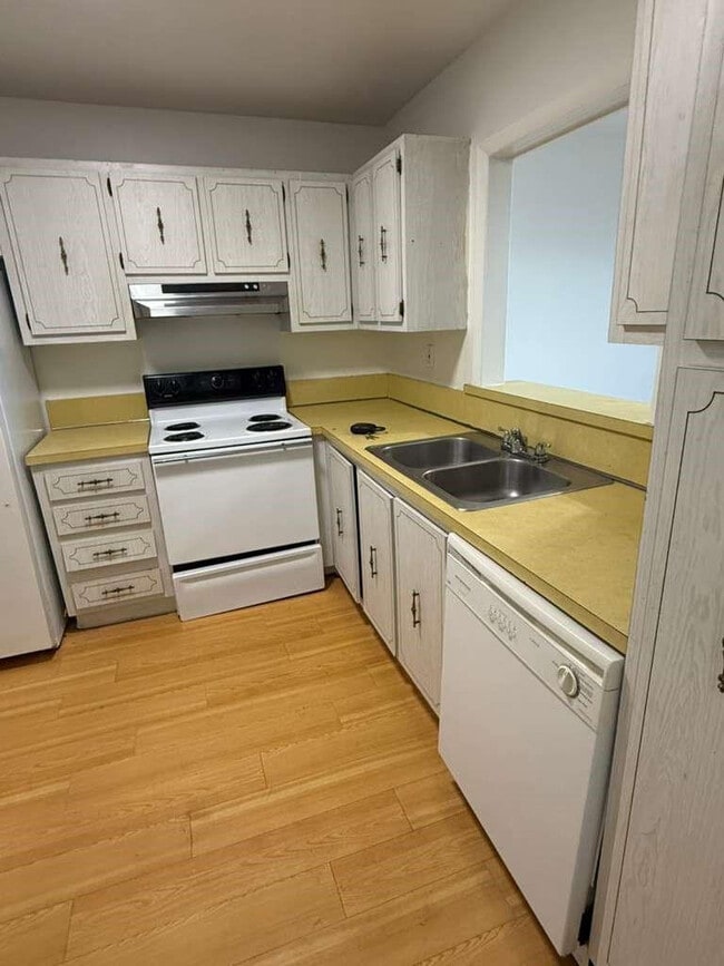 Building Photo - 408 NW 68th Ave