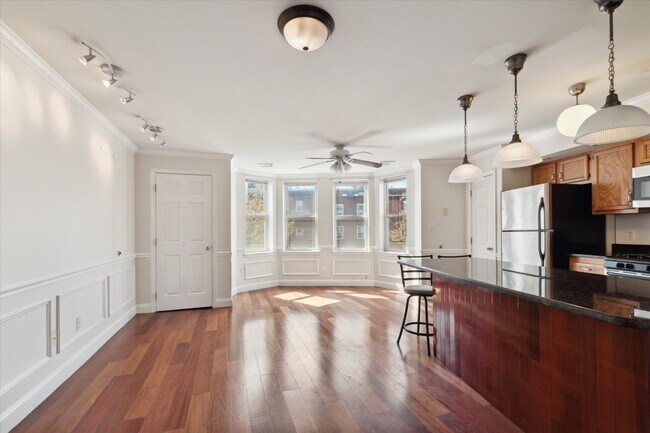 Building Photo - 231 W Girard Ave