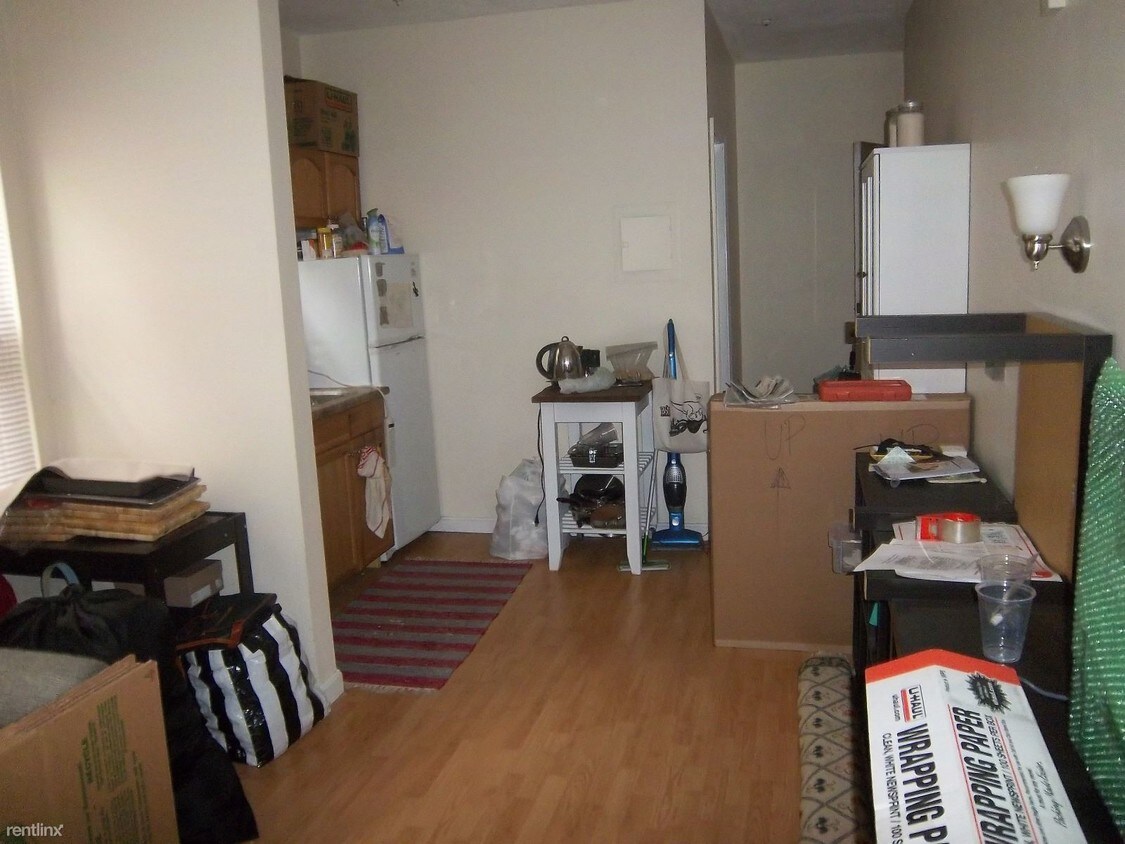 Primary Photo - 59 S Huntington Ave