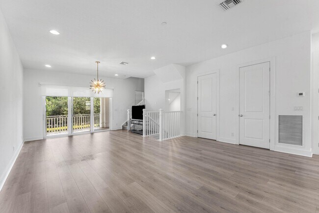 Foto del edificio - 12859 Alton Rd