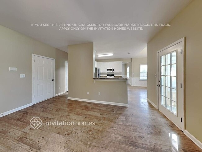 Building Photo - 2696 Summerbrooke Dr