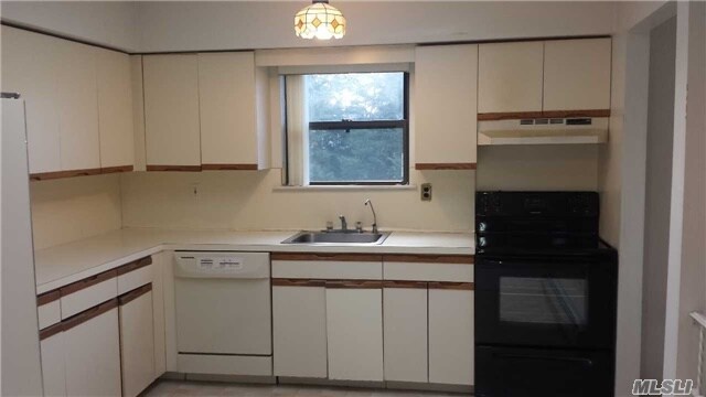 Foto del edificio - 24 Belmont Ave