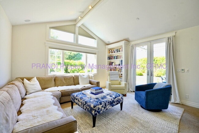 Building Photo - 34 Mohawk Ave