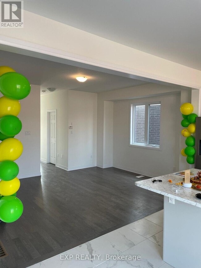 Building Photo - 148 Port Cres