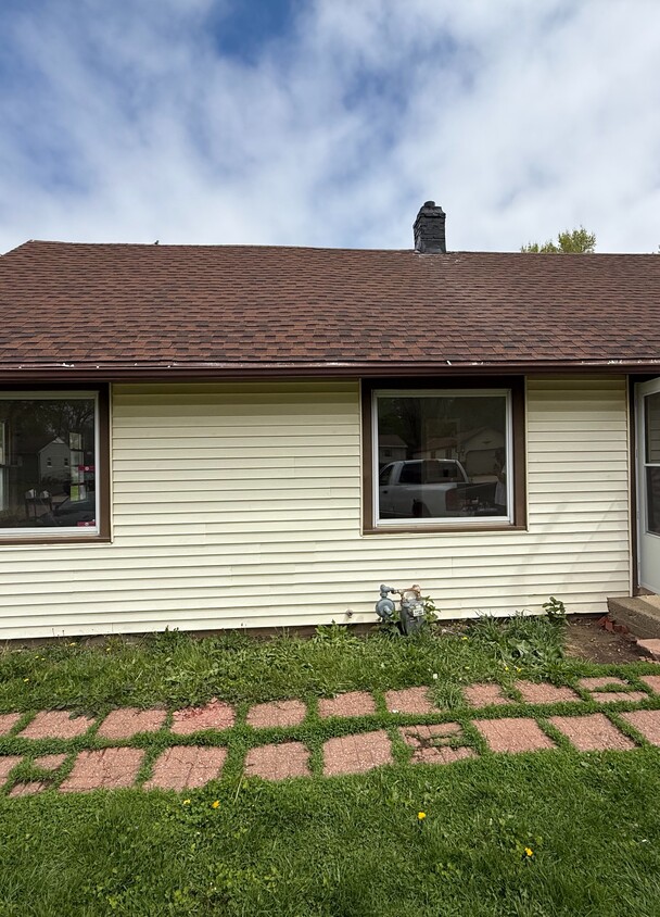 Primary Photo - 4425 Kennett Ave