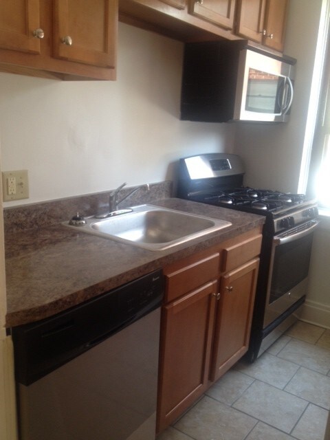 1BD/1BA Renovated - Clifton Manor