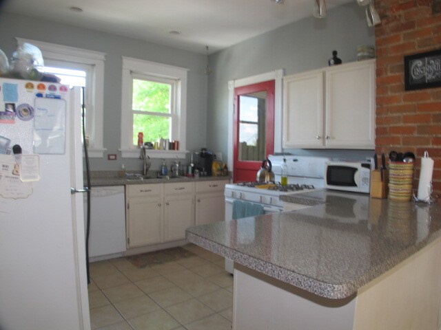 Building Photo - 3766 Isabella Ave
