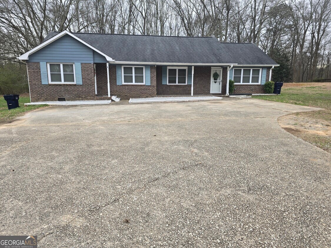 208 Powder Springs St, Hiram, GA 30141 Townhome Rentals in Hiram GA