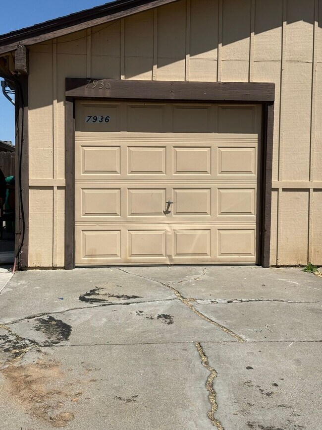 Foto del edificio - Charming 2BR Duplex in Stockton