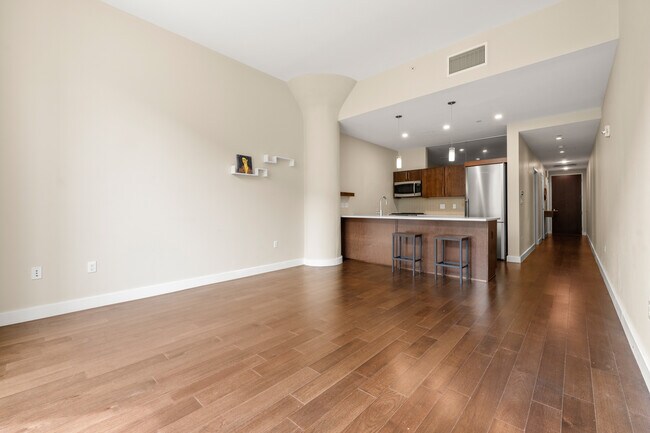 Foto del edificio - 43 Westland Ave