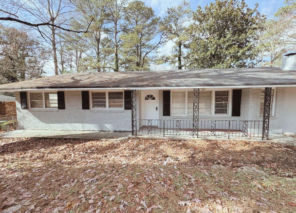 Photo - 2609 County Line Rd SW Atlanta, GA
Section 8/Housing Voucher tenants welcome!