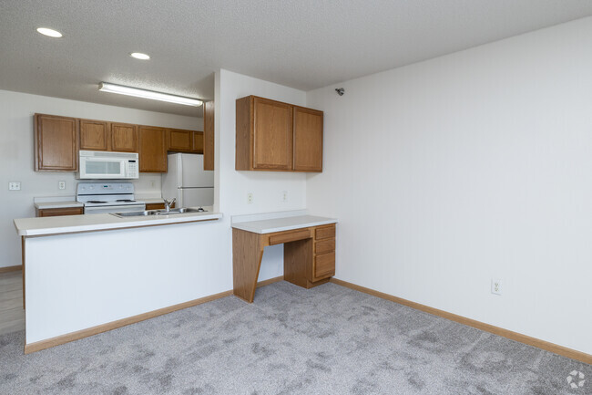 1BR, 1BA - 800SF - Dining Area - Southridge Apartments