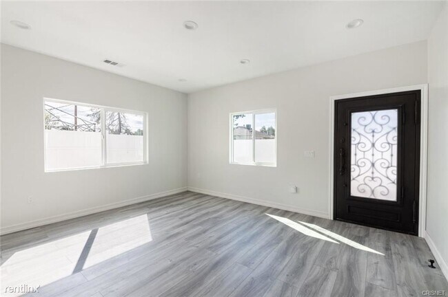 Building Photo - 3 br, 2 bath House - 10739 Calvert Street