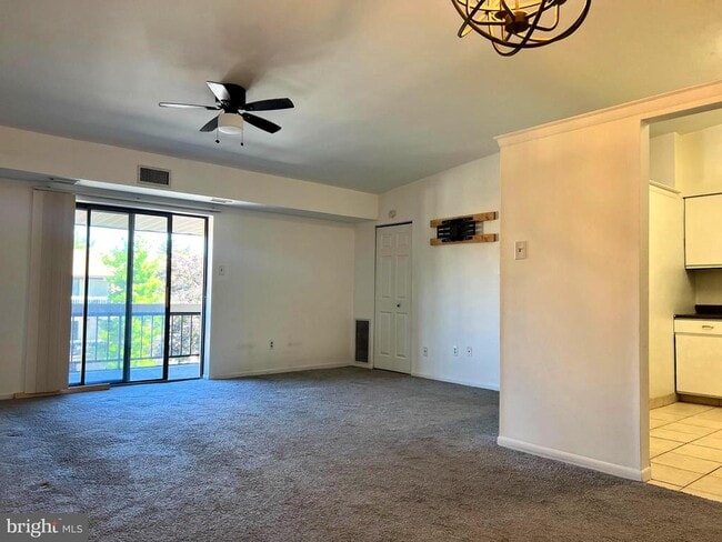 Building Photo - 60202 Delaire Landing Rd
