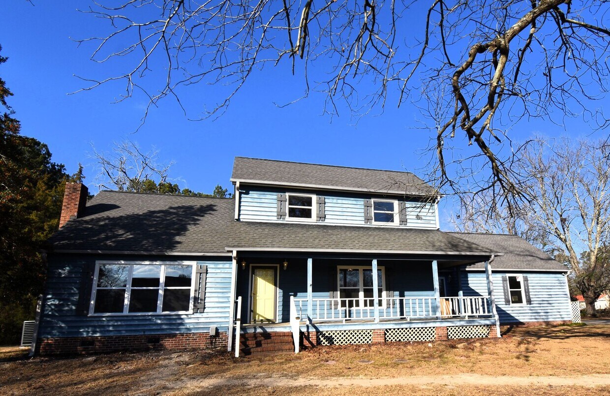 Primary Photo - Coming Soon: 3 Bedroom 2.5 Bathroom on Ove...