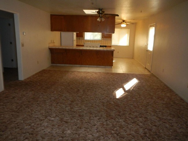 Building Photo - 14046 HACKETT ST. #2B