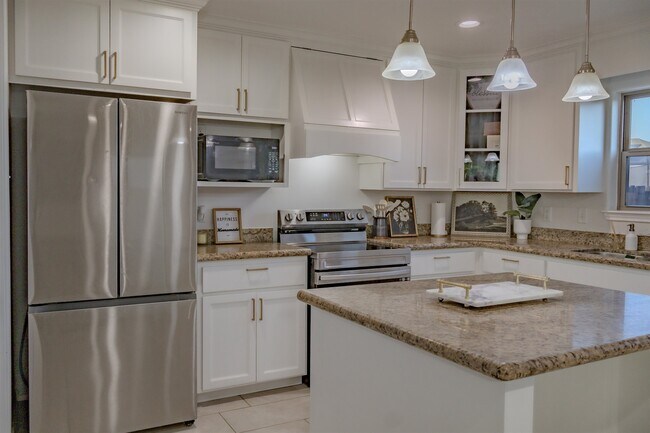 Foto del edificio - 4305 Alina Dr