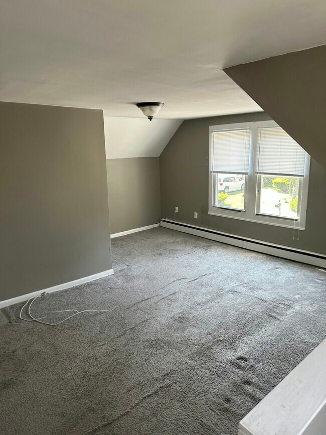 Building Photo - 116 Medford St, Unit 3