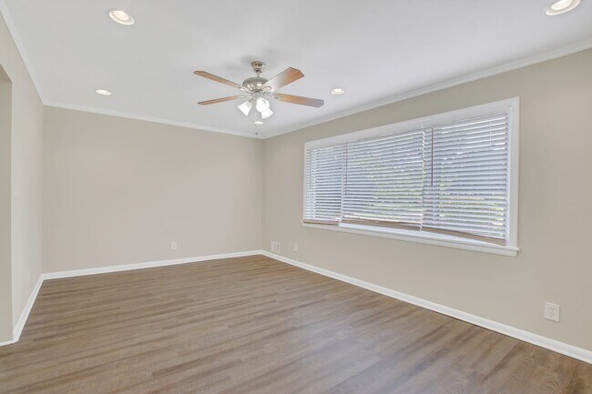 Building Photo - 3746 Brookcrest Cir