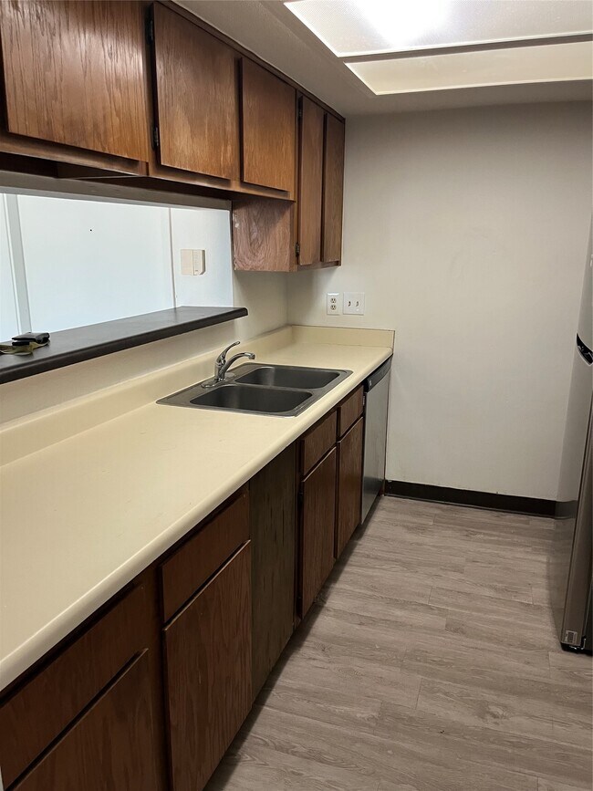 Foto del edificio - 2820 S Bartell Dr