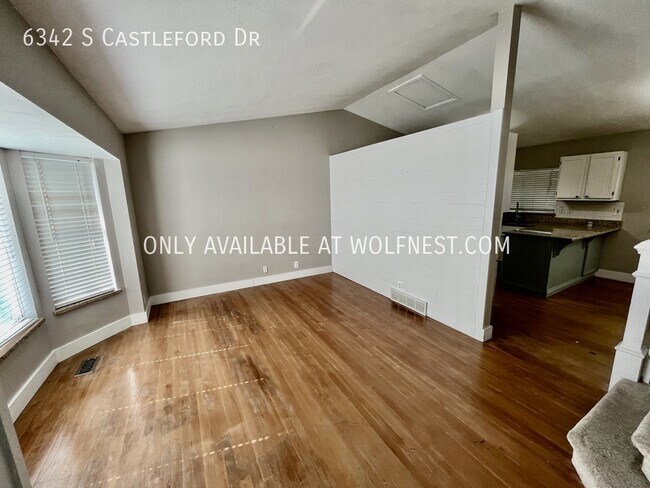 Building Photo - Spacious 4 Bedroom West Jordan Home! No De...
