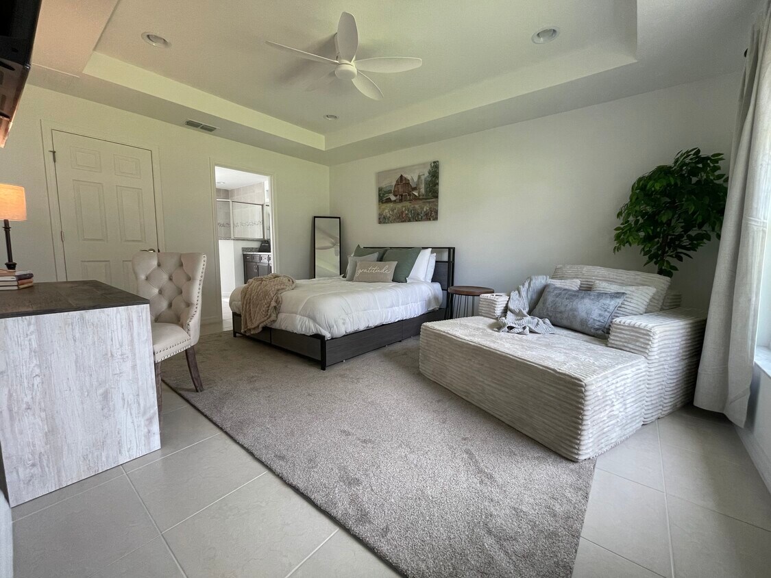 Foto principal - 342 Parkview Dr