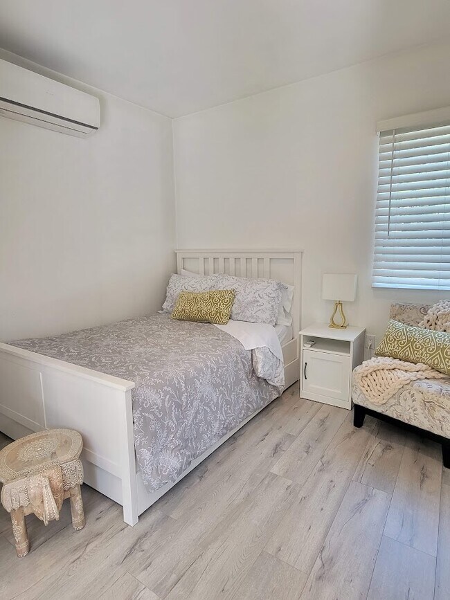 Foto del edificio - 3332 Cricklewood St