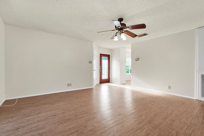Building Photo - 13343 Pecan Glade