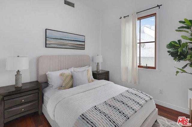 Primary Photo - 744 N Alfred St