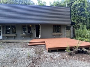 Building Photo - 300 Freelton Rd