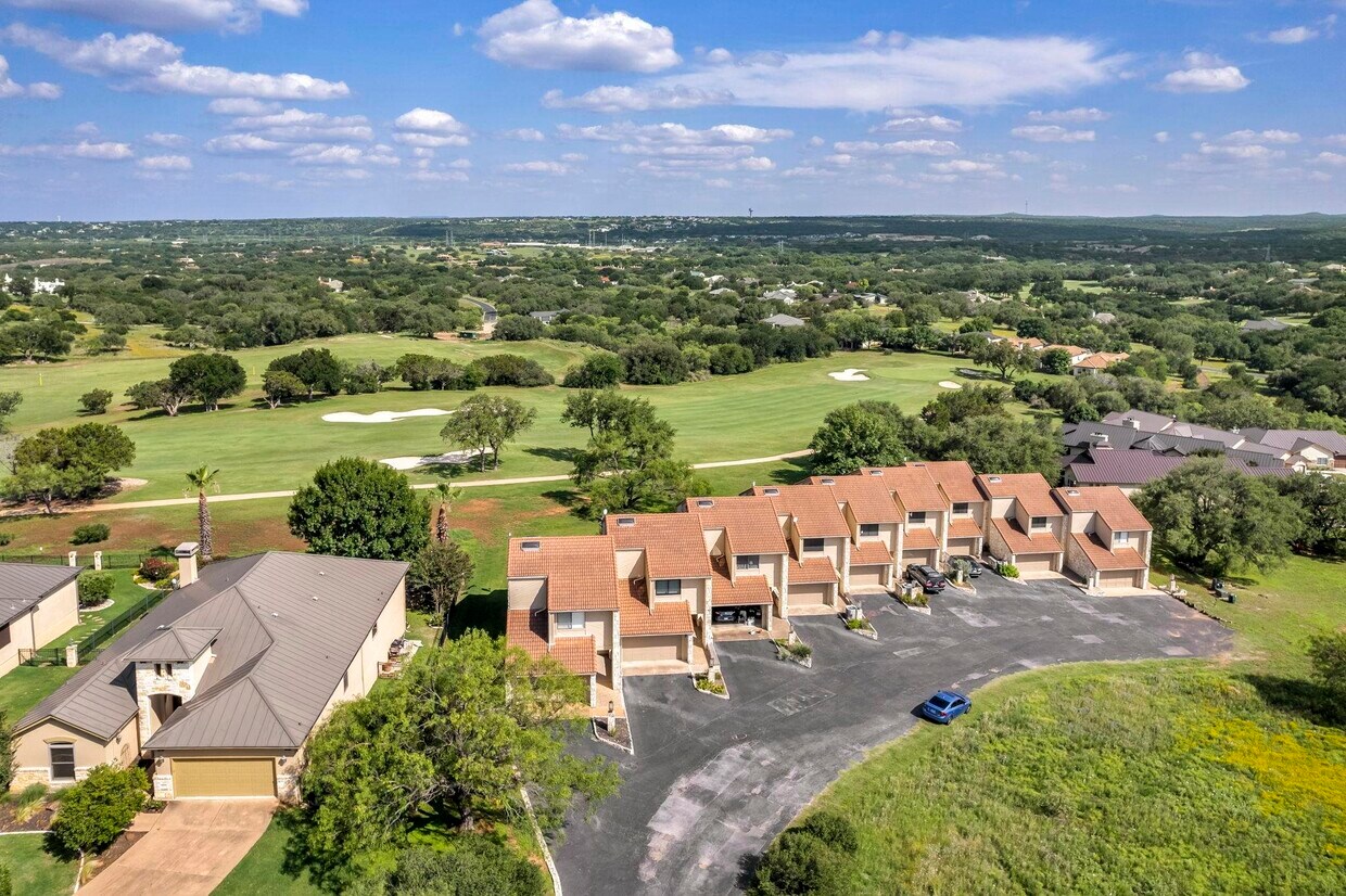 109 Sunshine Ct, Horseshoe Bay, TX 78657 Townhome Rentals in