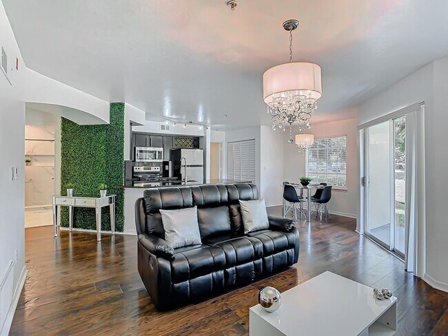 Photo - 7220 Westpointe Blvd Apartment