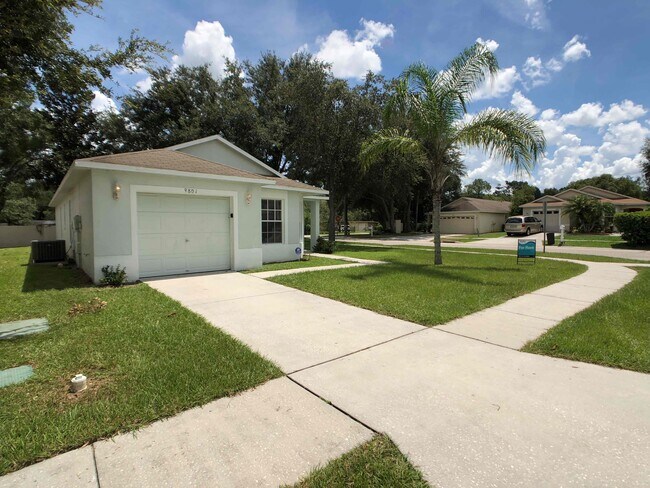 Foto del edificio - 9801 Morris Glen Way