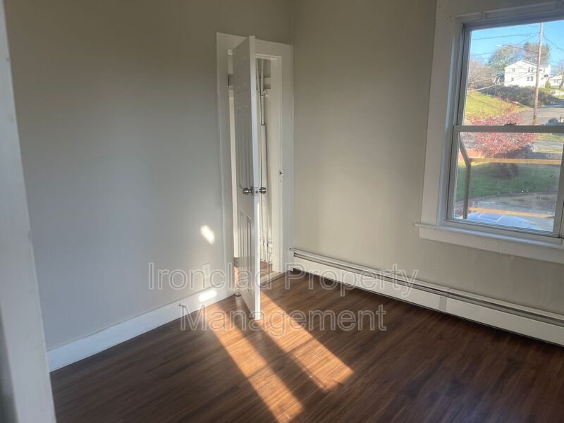 27 Botsford St Unit 2, Meriden, CT 06451 Condo for Rent in Meriden