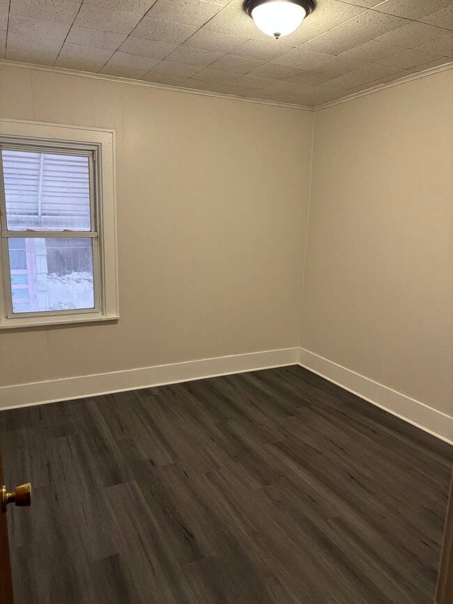 Building Photo - 70 Ivanhoe Rd