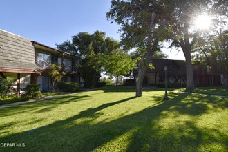 Building Photo - 350 Thunderbird Dr