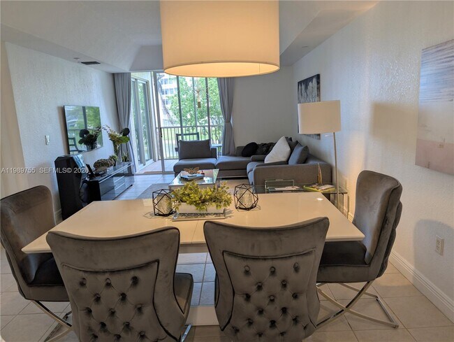 Foto del edificio - 10710 NW 66th St