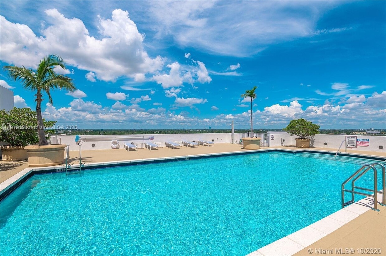 Foto principal - 1830 Radius Dr