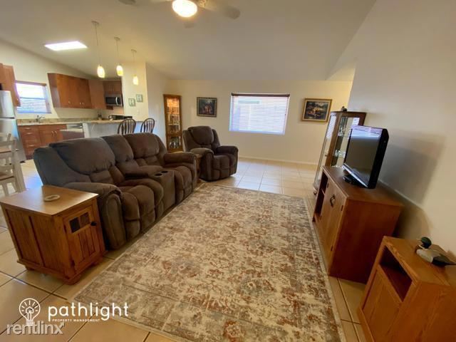 Building Photo - 3 br, 2 bath House - 427 Deschutes Street ...
