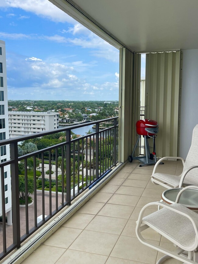 Building Photo - 3009 S Ocean Blvd
