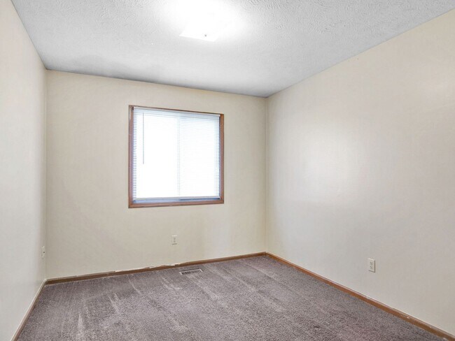 Building Photo - 3401-3403 N 20
