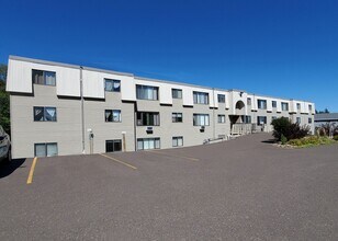 Building Photo - 2501 Leonard St